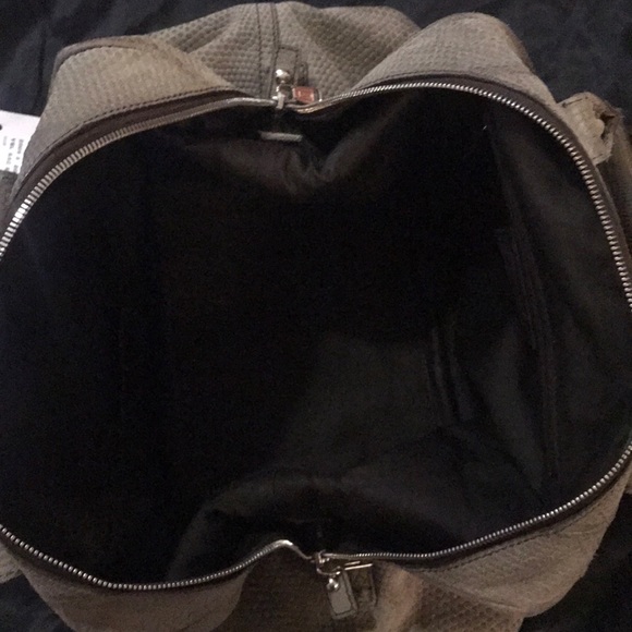 Authentic Yves Saint Laurent Easy bag - Picture 5 of 14